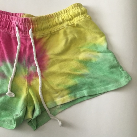 Tie-Dye Shorts 🩳 - Picture 7 of 7